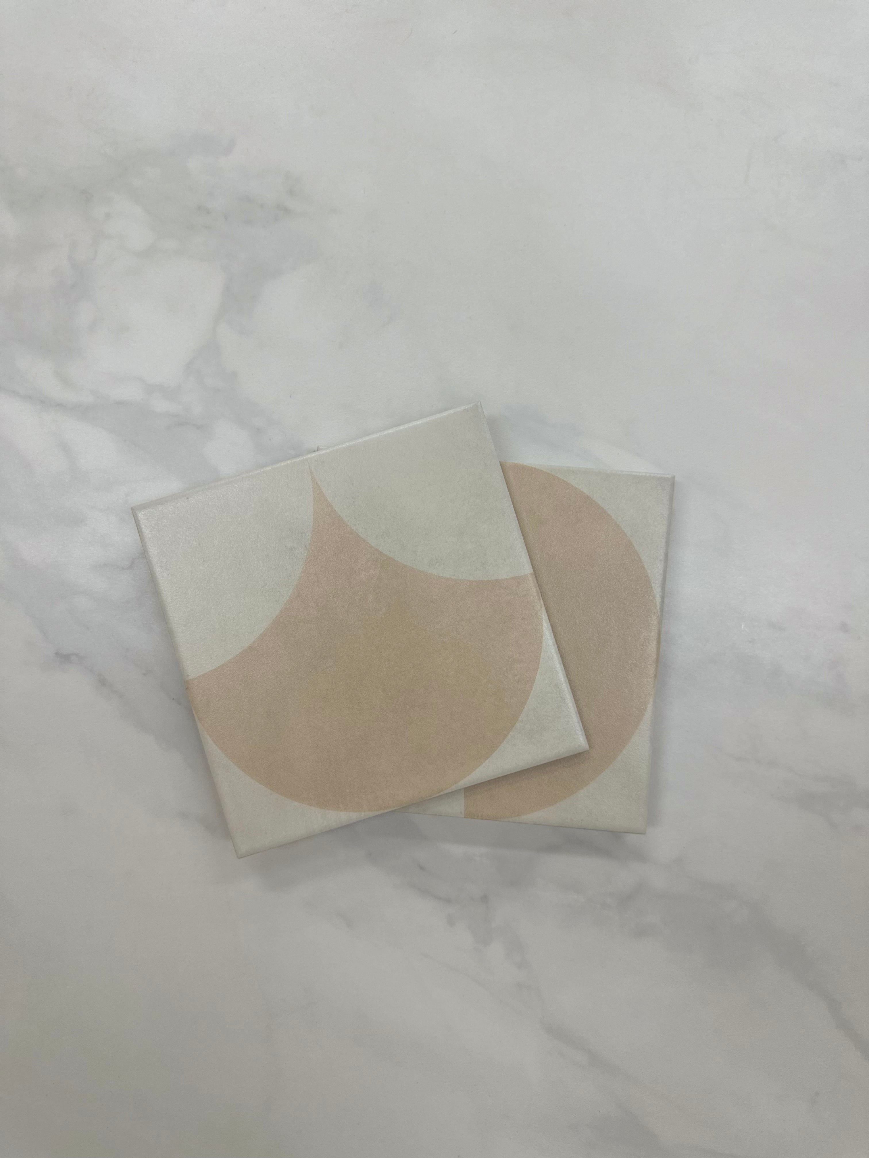 Lawson - Cream  20x20  Feature