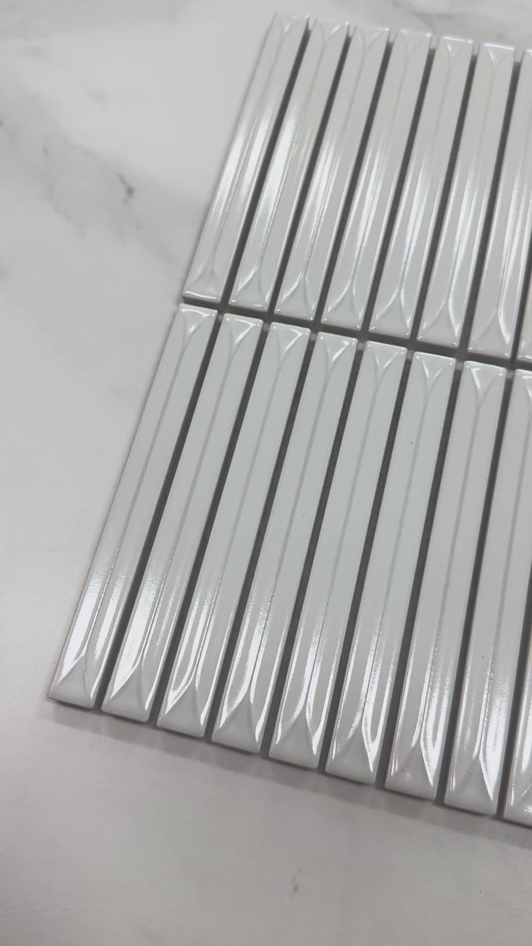 Load video: Voyager White